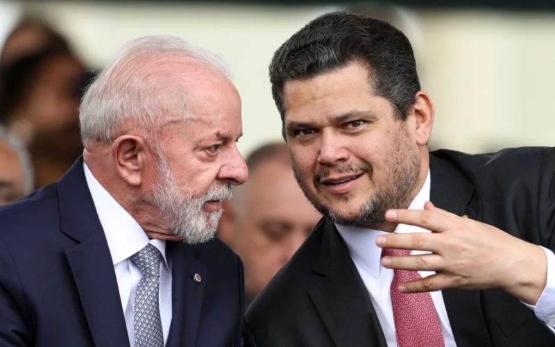 Alcolumbre pede reunião com Lula para retomar diálogo