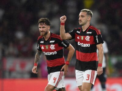 Flamengo empata com Athletico e segue quatro pontos atrás do Palmeiras