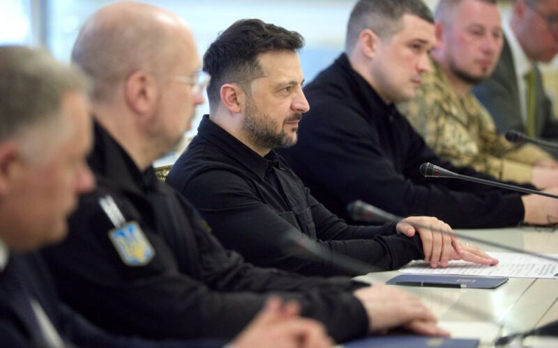 Kiev sofre primeiro ataque aéreo após fim de trégua com Rússia