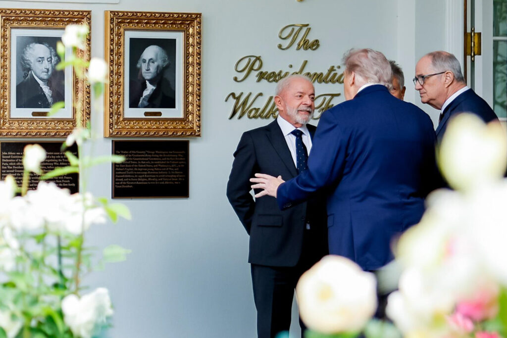 Lula e Trump se reúnem na Casa Branca por três horas