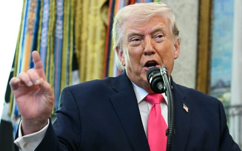 Salão de Trump na Casa Branca custará o dobro