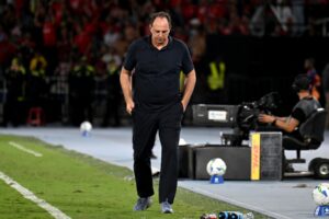 Torcida protesta contra Ceni após empate do Bahia com Grêmio