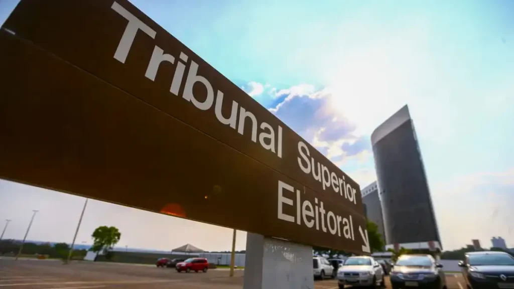 Regras eleitorais restringem anúncios de obras em julho