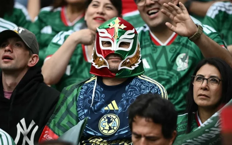 México aposta em casa cheia no Azteca para quebrar jejum de 40 anos