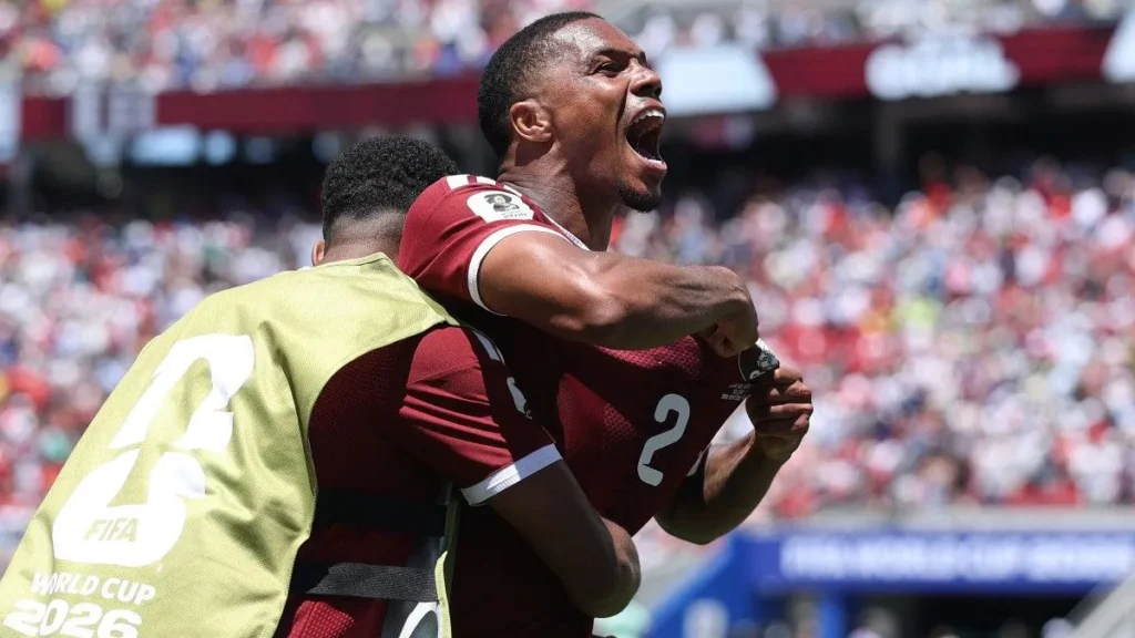 Catar arranca empate nos acréscimos e conquista primeiro ponto em Copas