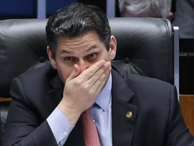 Alcolumbre pauta PEC de agentes de saúde na próxima semana