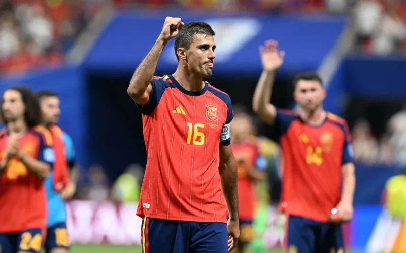 Espanha goleia Arábia Saudita (4-0) com primeiro gol de Yamal