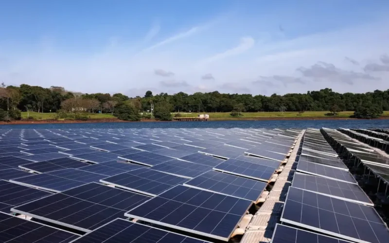 Brasil cai para 5º no ranking global de energia solar em 2025