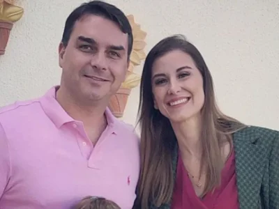 Esposa de Flávio Bolsonaro defende senador após crítica de Michelle