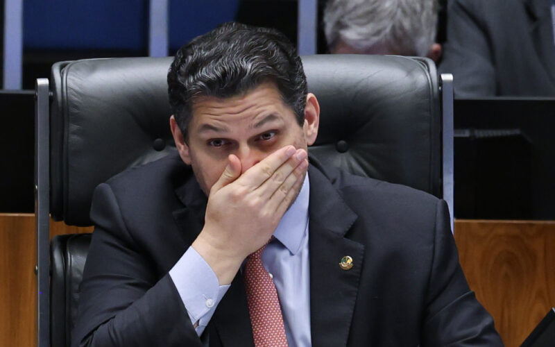 PEC 6x1 terá tramitação nas comissões do Senado
