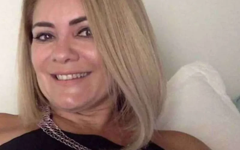 Justiça bloqueia R$ 227 mil de ex-mulher de Bolsonaro