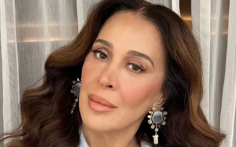 Claudia Raia relembra boatos de HIV e arrependimento por apoio a Collor