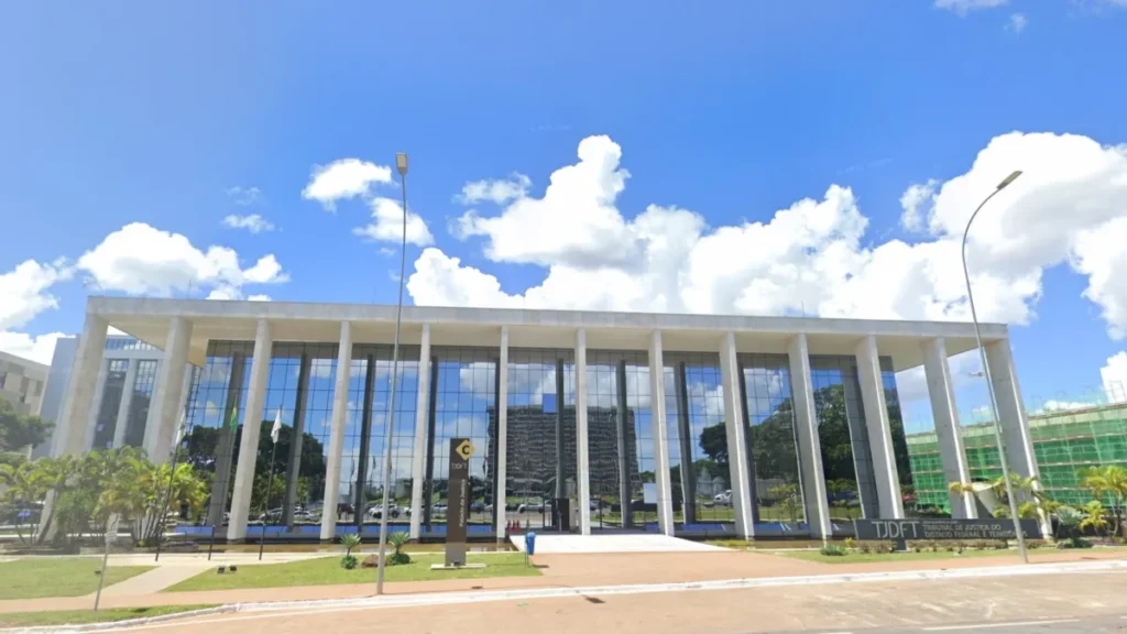 TJDFT condena clínica por laudo de tomografia com erros