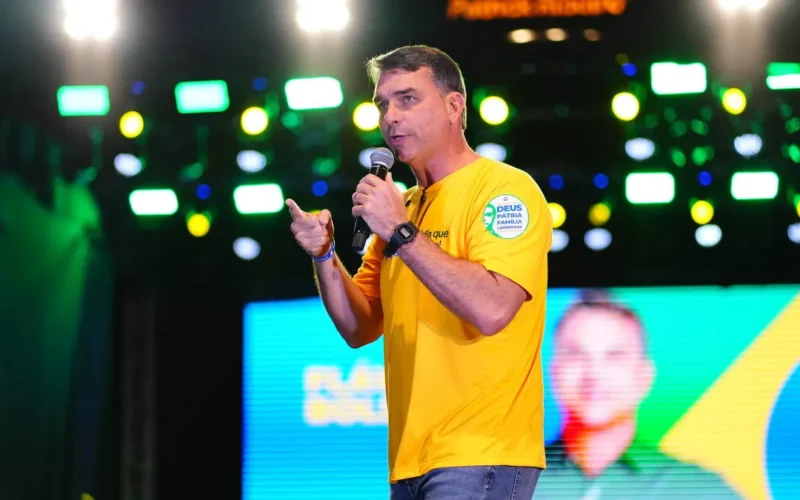 Flávio diz que aceitará resultado e que TSE será imparcial