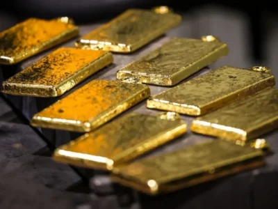 Ouro fecha em alta com foco em Fed e inflação nos EUA